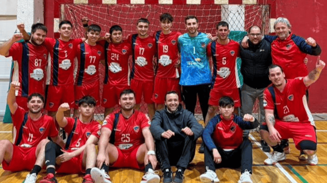 Golpe al campeón: Maipú cortó el invicto de Once Unidos